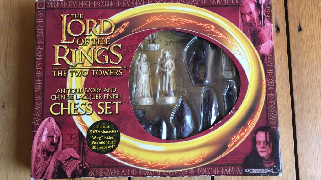 The Lord Of The Rings The Two Towers Chess Set