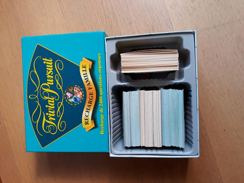 Acheter Trivial Pursuit Recharge Famille d'occasion sur Okkazeo