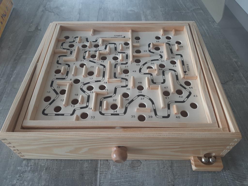 jeu labyrinthe en bois