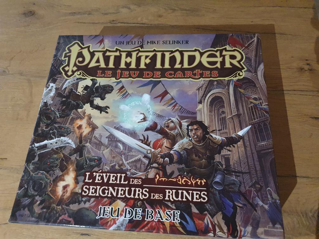 Pathfinders - Le Jeu De Cartes - L'éveil Des Seigneurs Des Runes