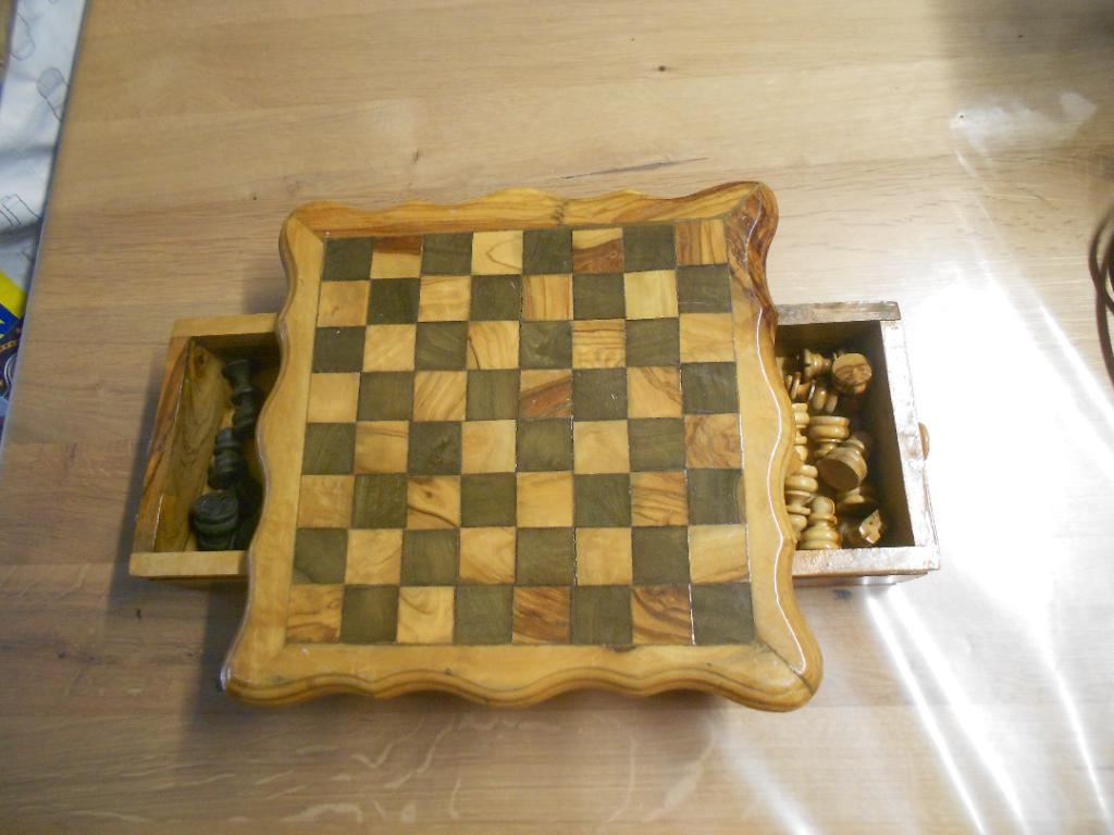 Echiquier En Bois D'olivier