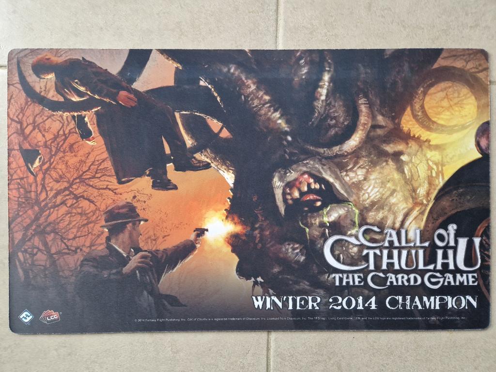 L'appel De Cthulhu - Jeu De Cartes - Playmat Winter 2014 Champion - Tapis De Jeu Jce