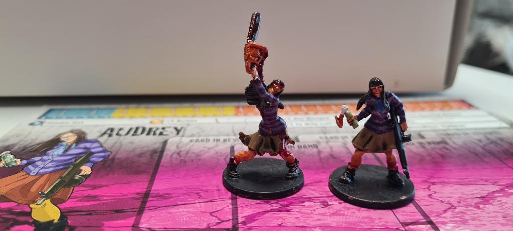 Zombicide - Personnage Audrey - Les 2 Figurines + Fiche Personnage Zombicide - Personnage Audrey - Les 2 Figurines + Fiche Personnage