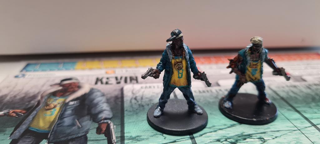 Zombicide - Personnage Kevin - Les 2 Figurines + Fiche Personnage Zombicide - Personnage Kevin - Les 2 Figurines + Fiche Personnage