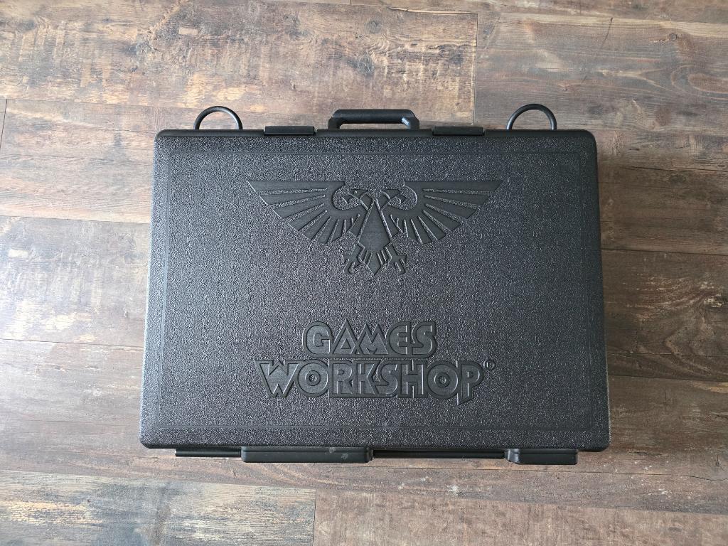 Warhammer 40.000 - Malette A Figurines Et Véhicules - Format 60x42