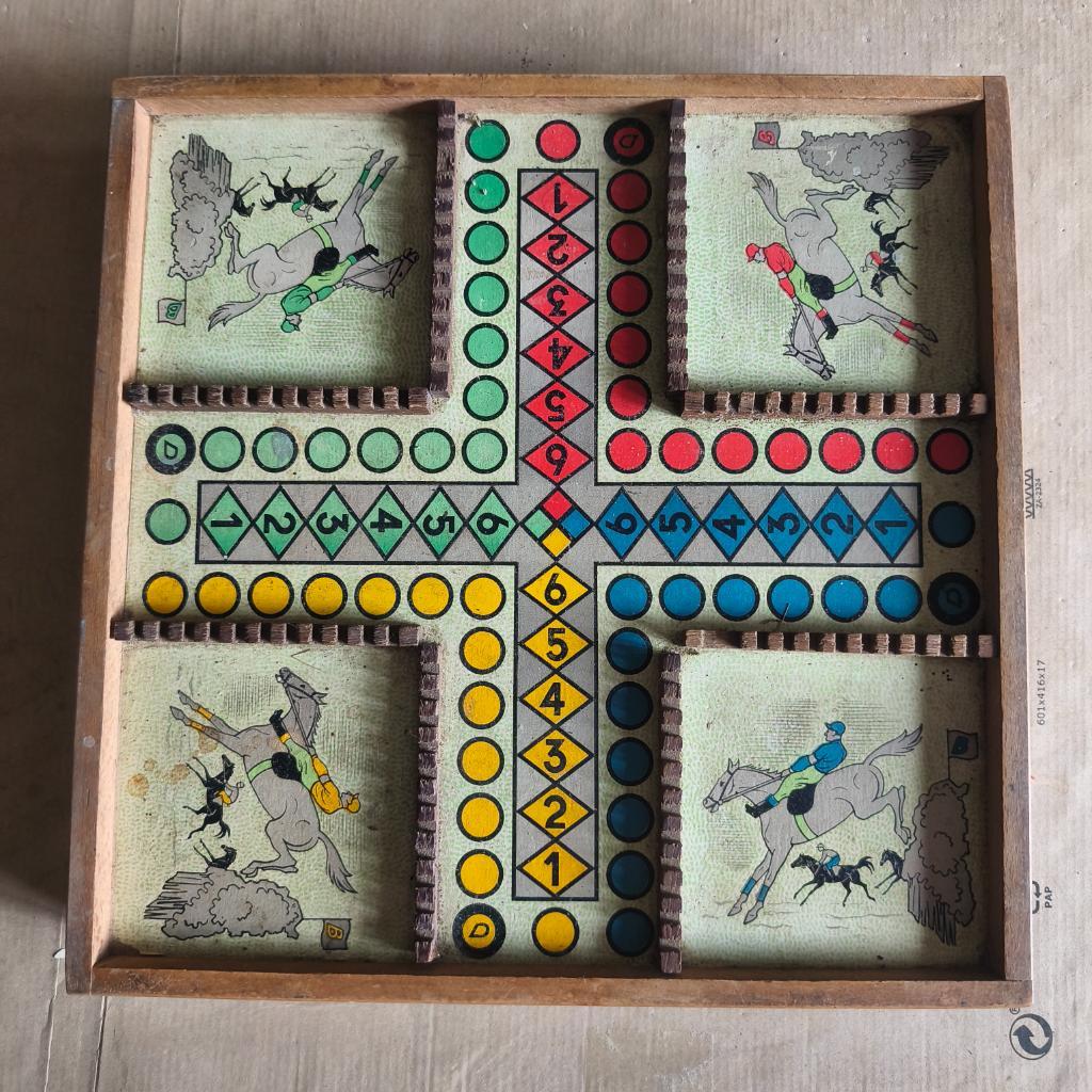 Malette 4 En 1, Jeu De L'oie, Petits Chevaux, Dames, Backgamon