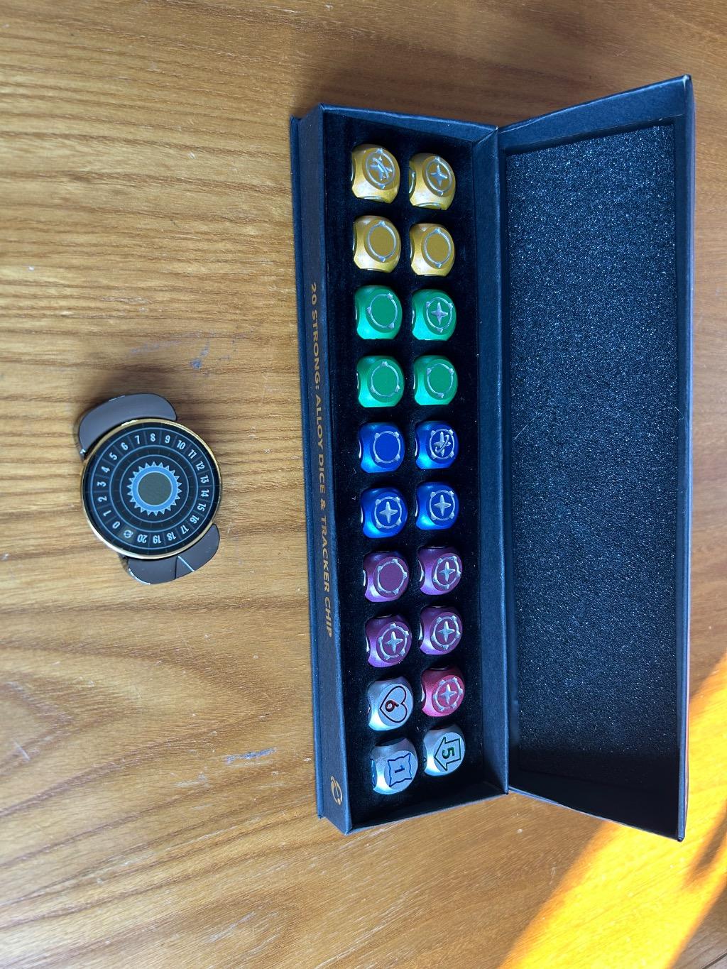 20 Strong - Alloy Dice And Tracker Chip 20 Strong - Alloy Dice And Tracker Chip