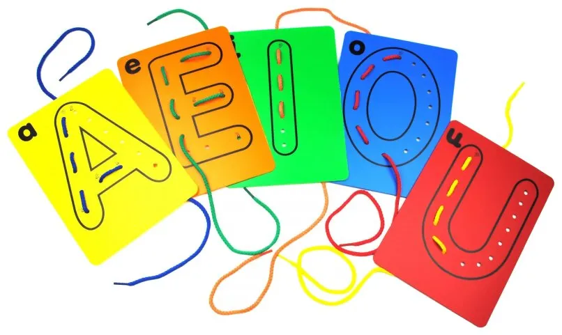 Lettres Majuscules à Tisser