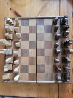 Image de Jeu D'échecs Ancien En Bois De Voyage