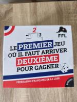 Boîte de Le Premier Jeu Où Il Faut Arriver Deuxième Pour Gagner