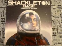 Boîte de Shackleton Base : A Journey To The Moon