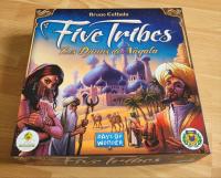 Boîte de Five Tribes
