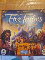 Boîte de Five Tribes