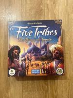 Boîte de Five Tribes