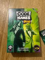Boîte de Code Names Duo (2025)