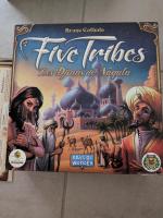 Boîte de Five Tribes