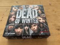 Boîte de Dead of Winter : A la Croisée des Chemins