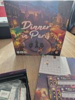 Boîte de Dinner In Paris